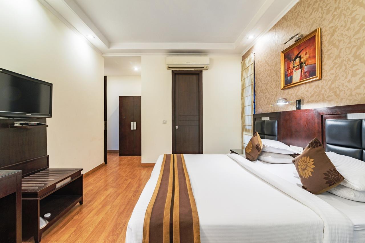Royal Residence Mg Road Gurgaon Exterior foto