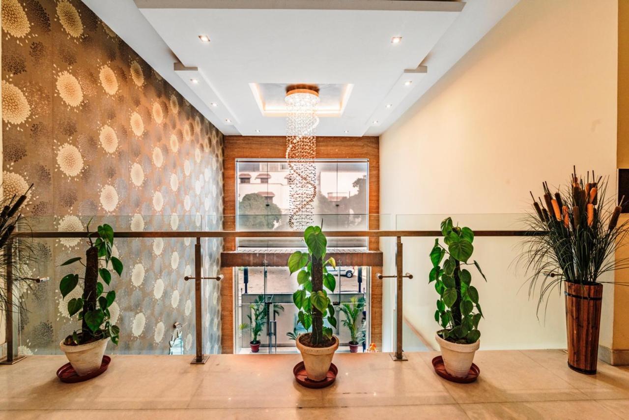 Royal Residence Mg Road Gurgaon Exterior foto